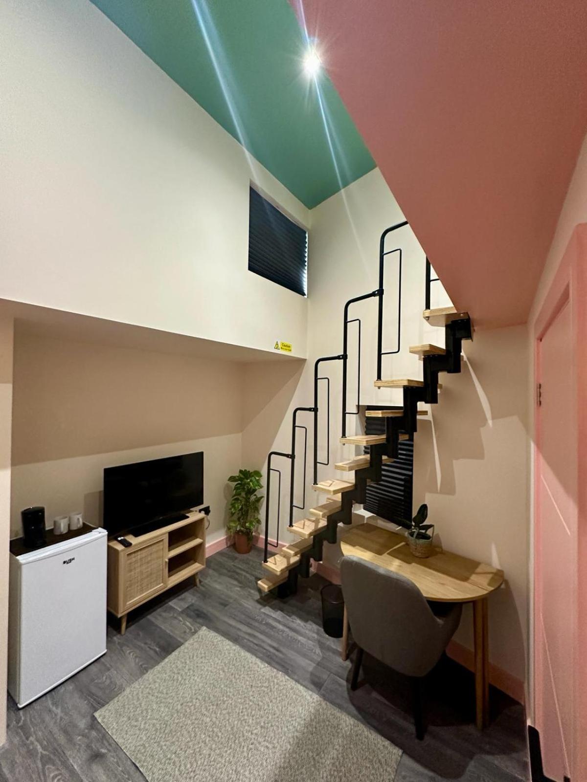Cozy En-Suite Loft In Trendy Local Лондон Экстерьер фото