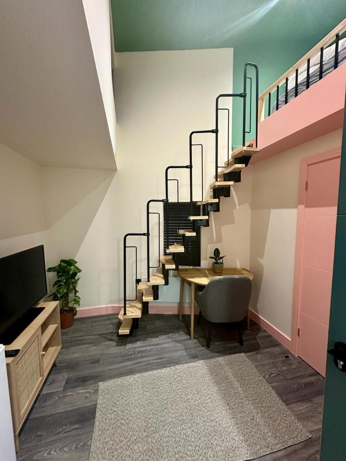Cozy En-Suite Loft In Trendy Local Лондон Экстерьер фото